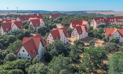 Ifrane une ville qui ressemble à la Suisse avesc ses chalets typiques